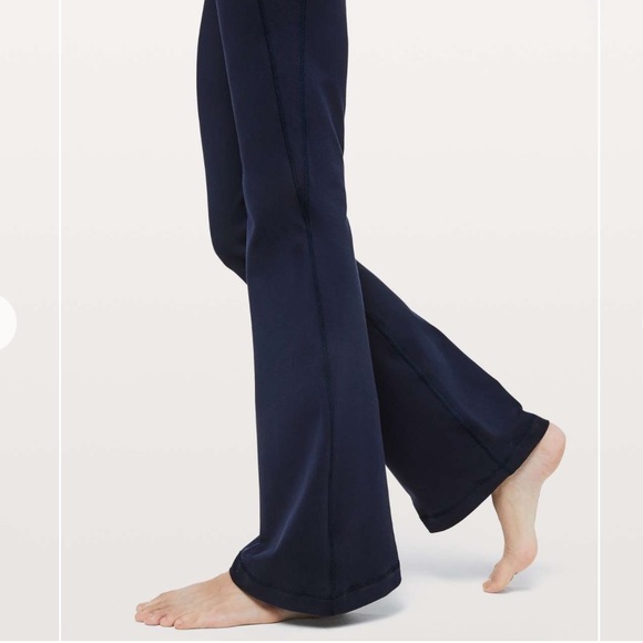 Lululemon Sz 4 Groove Pant Flare *Full-On Luon (super thick) True Navy (hemmed) - Picture 5 of 16